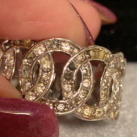 Infinity “CC” Circle Rhinestone size 11 thumb ring! 4 stones are missing. - Picture 4 of 9